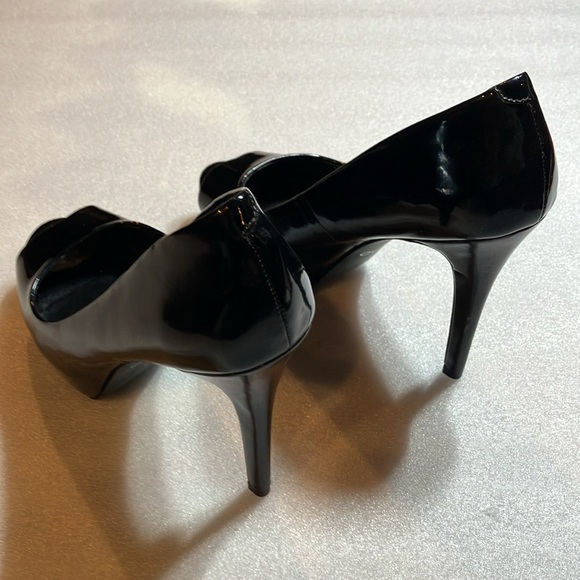 Aldo platform open toe peep toe patent pumps. - Picture 2 of 8